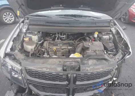 2020 Dodge Journey Crossroad z USA, uszkodzony, nr VIN 3C4PDCGB0LT271580